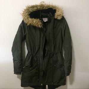 ❄️Olive Green Puffy Jacket❄️